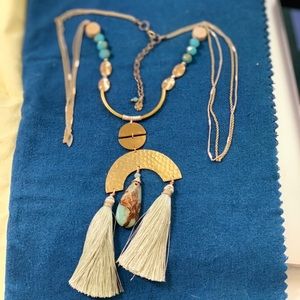 Lucky brand 14” chain and 4” pendant.